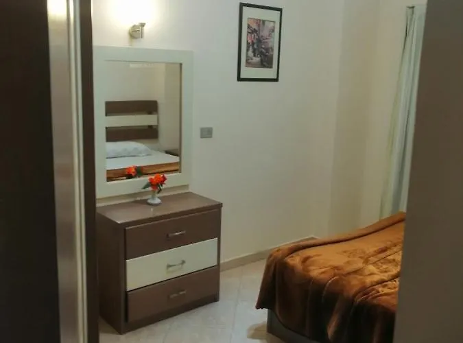 Bed and breakfast Nour Plaza *